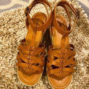 Chunky sandals/ wedges